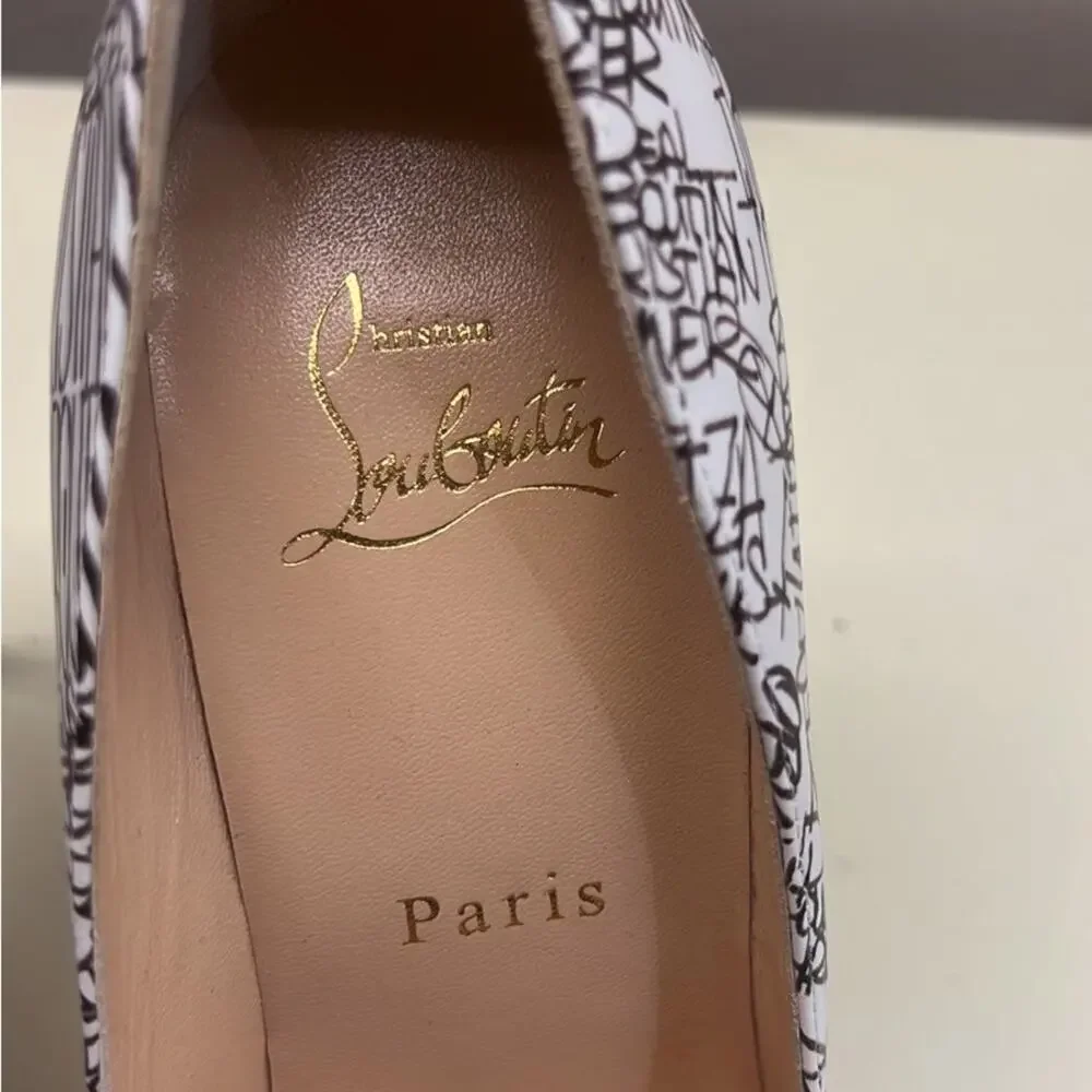 Christian Louboutin Stiletto Pumps White Black Luxurious Texture Size EU 37 NWT